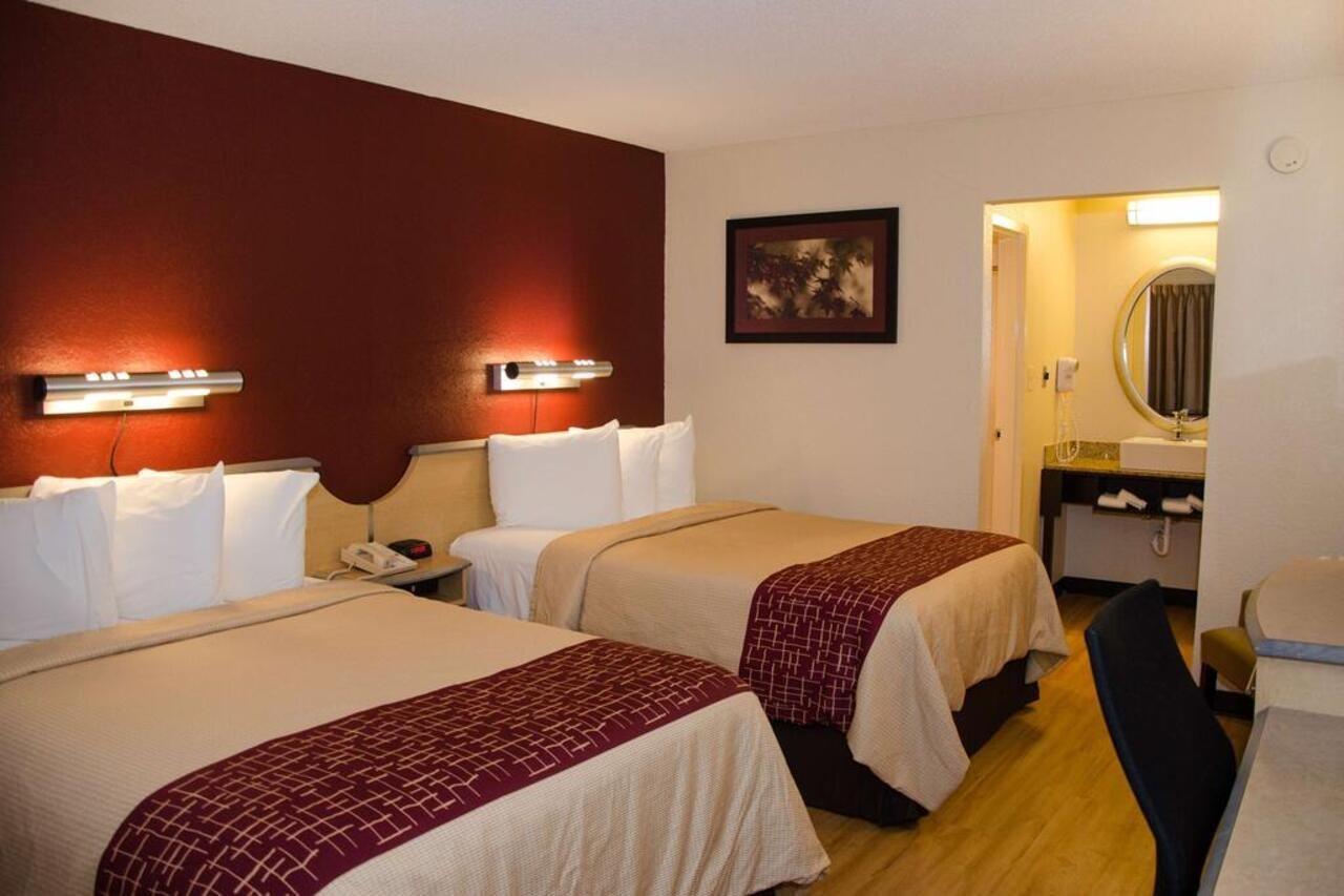 Red Roof Inn Williamsburg Bagian luar foto