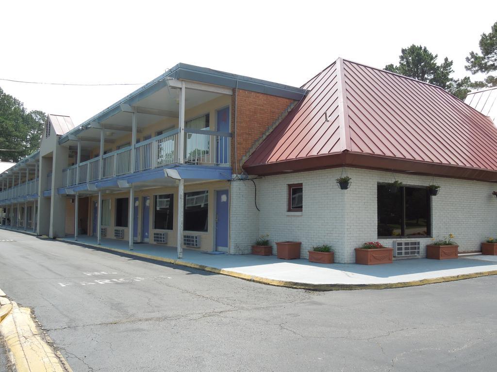 Red Roof Inn Williamsburg Bagian luar foto
